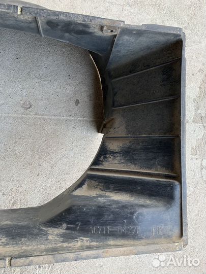 Диффузор радиатора Toyota Master Ace Surf CR30 2CT