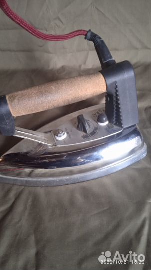 Утюг без пара Silter STB -110