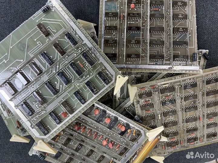 Подскажу куда сдать радиодетали, платы и проиборы