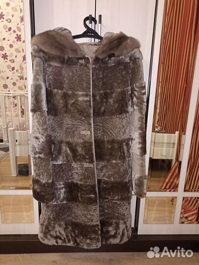 Шуба мутоновая с капюшоном