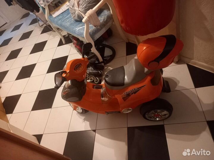 Детский скутер