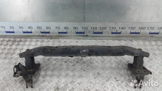 Усилитель бампера передний (кронштейн) volkswagen