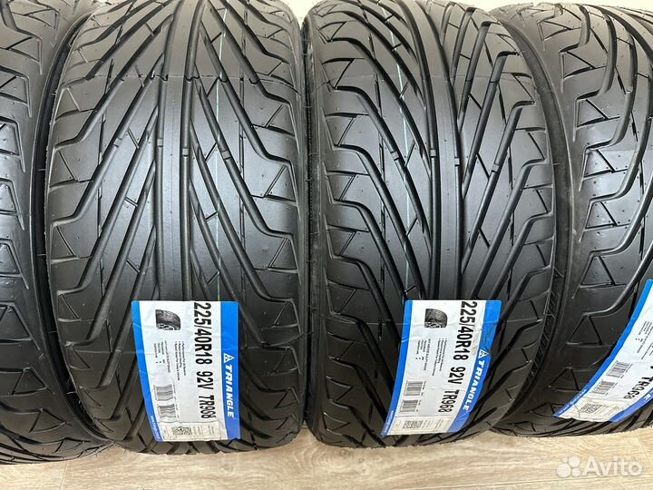 Triangle TR968 225/40 R18 98VR