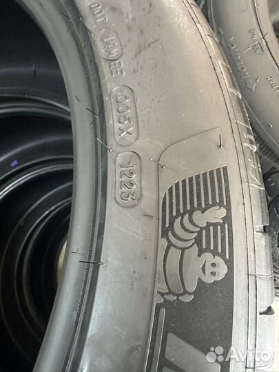 Michelin Pilot Sport 4 S 285/40 R22 и 325/35 R22