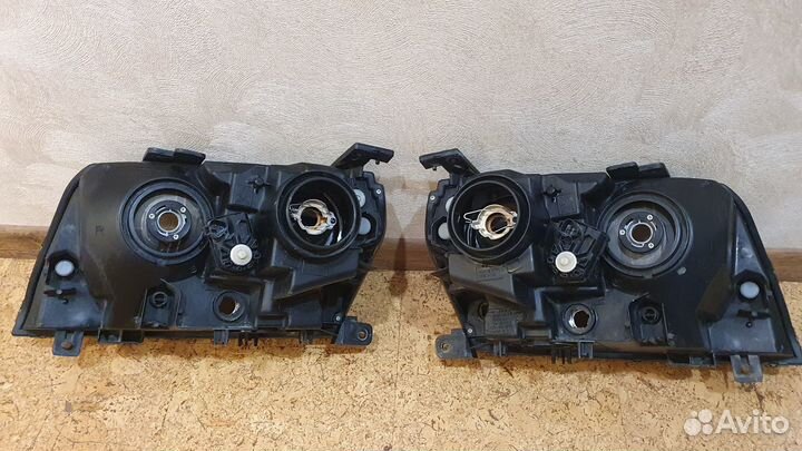 Фары на Suzuki Grand Vitara