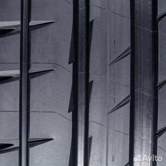 Michelin Pilot Sport 4 SUV 295/45 R19