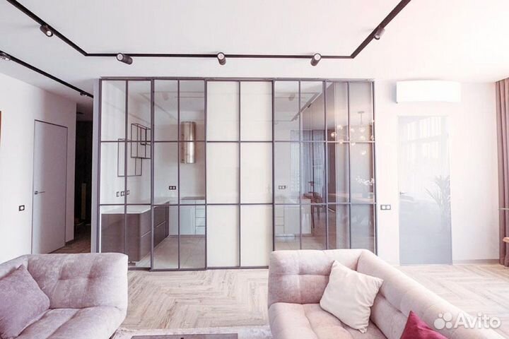 Стеклянная перегородка