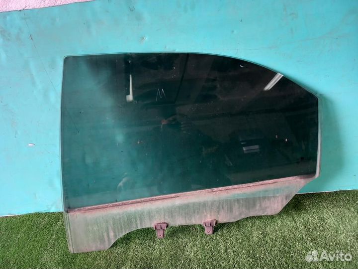 Стекла задние Kia Magentis 2000-2005