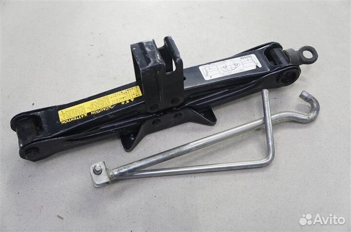 Поддомкратник Toyota Estima AHR20 2azfe