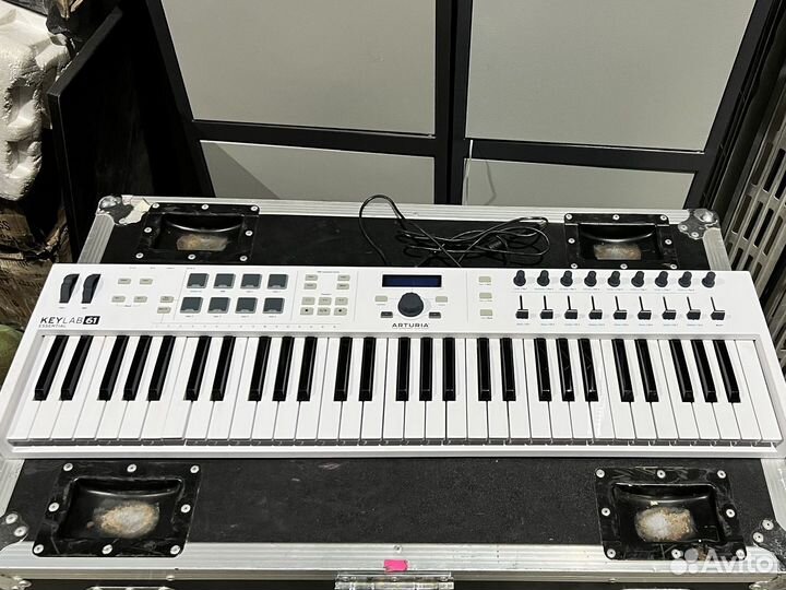 Миди клавиатура Arturia KeyLab Essential 61