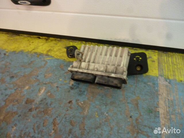 Блок включения вентиляторов Опель астра G белый