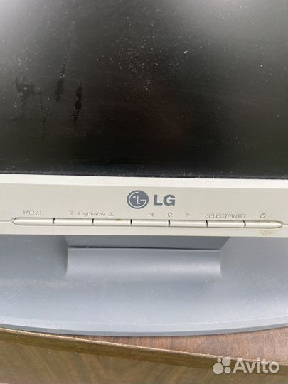 Монитор LG