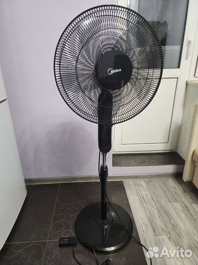 Вентилятор напольный Midea