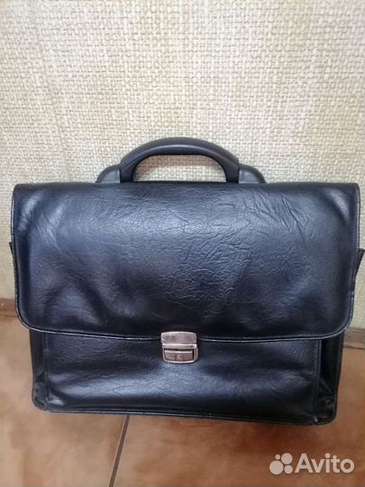 Мужской кожаный портфель