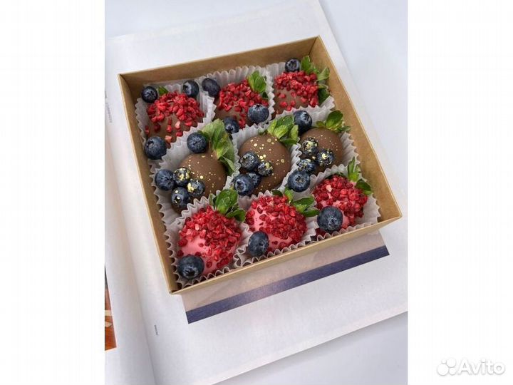 Клубника и бананы в шоколаде KL-3766