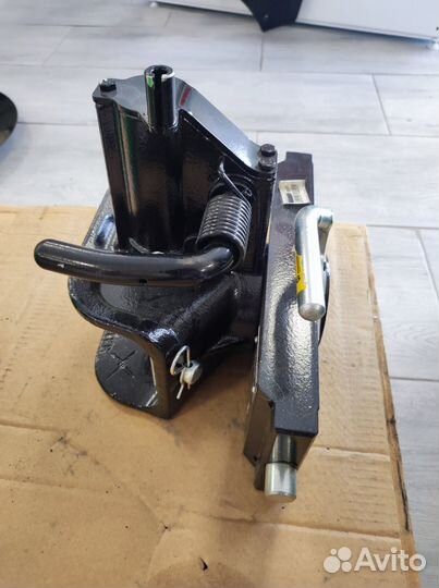 Прицепное устройство 777033103321-А02 New Holland