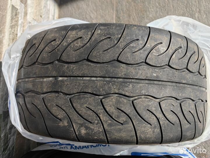 Yokohama Advan Neova AD08R 255/40 R18 95W