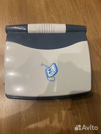 Детский игрушечный компьютер