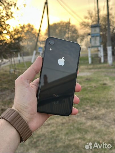 iPhone Xr, 64 ГБ