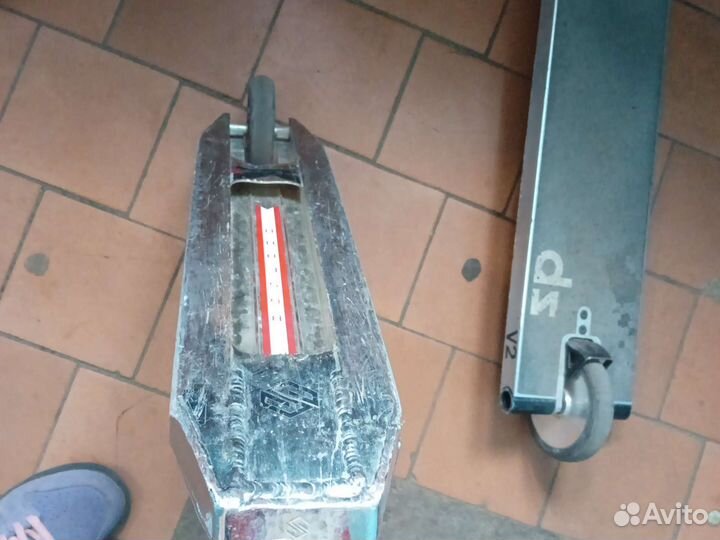 Продаю деку страйкер без ьресок ей месяц