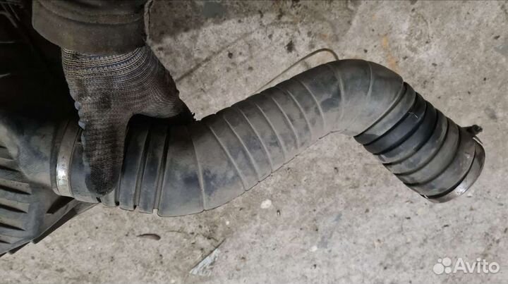 Корпус воздушного фильтра VW Passat b3