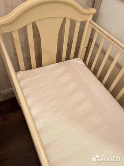 Детская кроватка Pali с маятником и ящиком