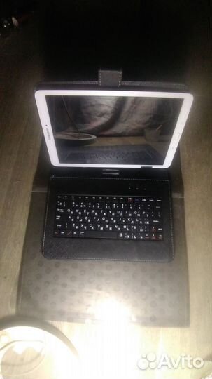 Чехол клавиатура для планшетов