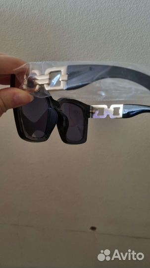 Солнцезащитные очки женские брендовые