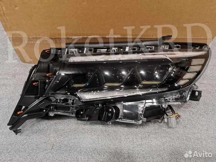 Фары на Toyota Land Cruiser Prado 150 Стиль Lexus