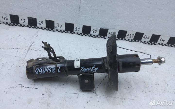 Амортизатор передней подвески правый Toyota Camry