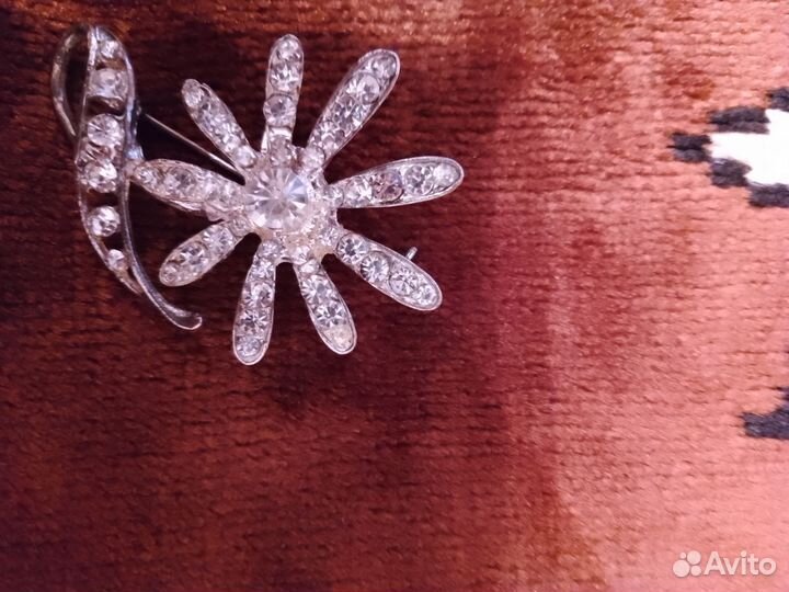 Брошки винтажные