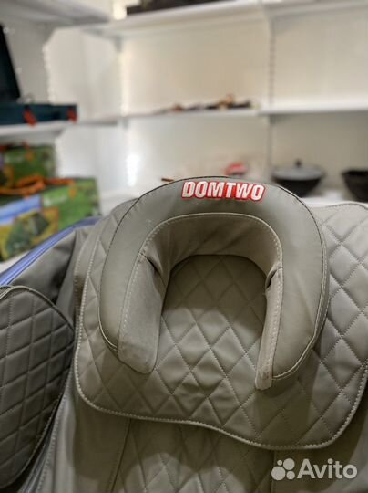 Массажное кресло серое