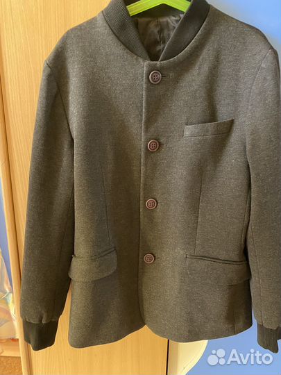 Пиджак-бомбер на мальчика 146р