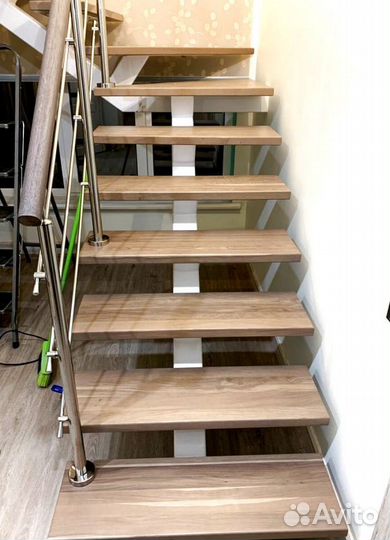 Перила деревянные с монтажем