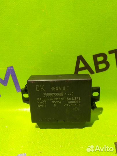 Блок электронный Renault Megane BZ0G M4RF713 2011