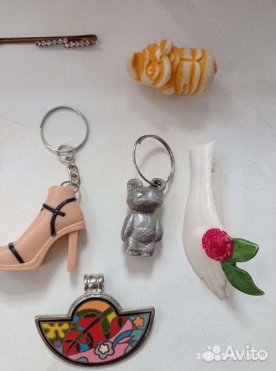 Заколки, серёжки, броши, брелоки СССР
