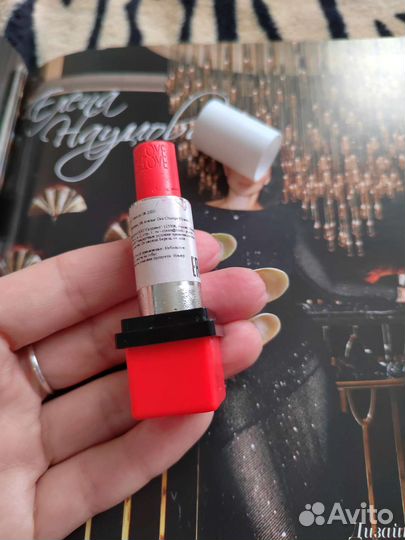 Помада Kisskiss 574, Mac 118