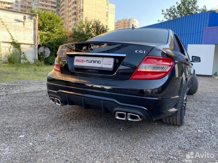 Диффузор c насадками стиль C63 AMG на W204