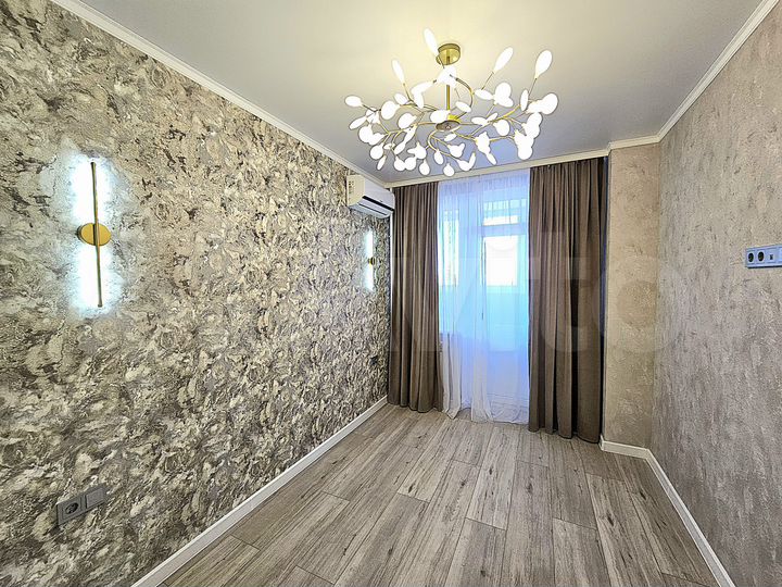 2-к. квартира, 50 м², 10/17 эт.