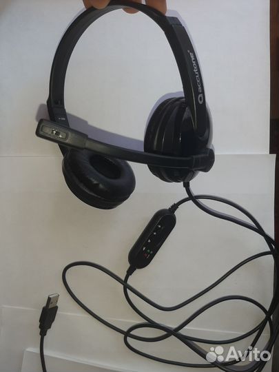 Проводные наушники 