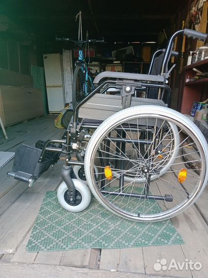 Инвалидная коляска