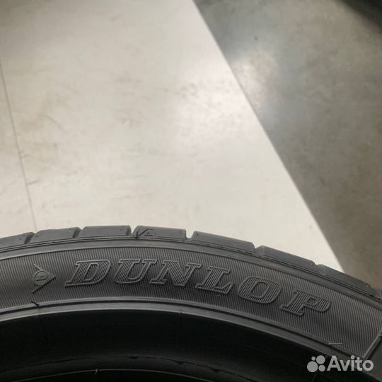 Dunlop SP Sport Maxx 050+ 255/35 R18