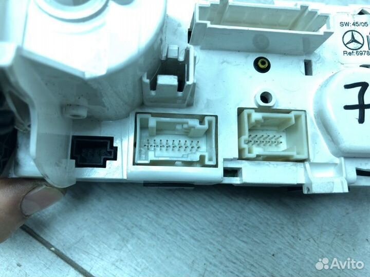 Блок управления климат-контролем Mercedes-Benz