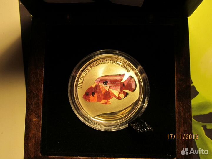 Продам серебряную монету 