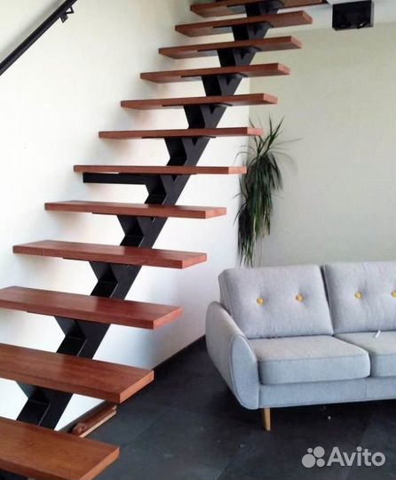 Каркас из метала Лестницы в Коттедж