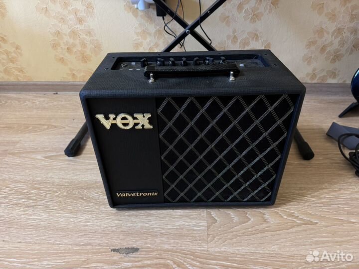 Электро гитара с комбиком