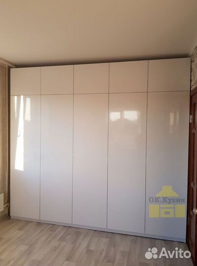 Шкаф в гостиную