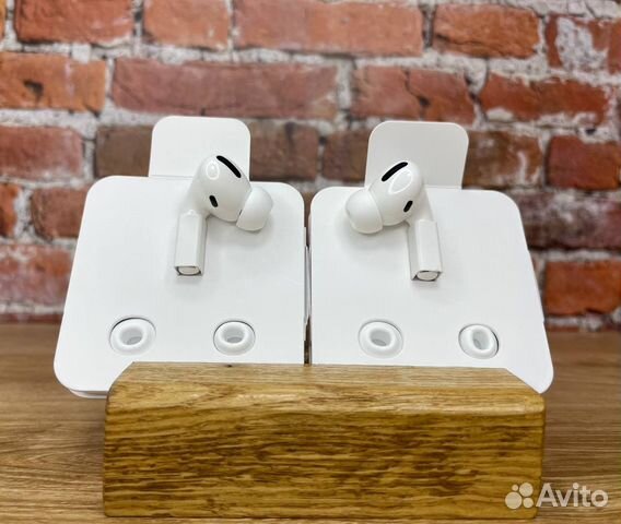 Левый/Правый наушник для Airpods Pro новый