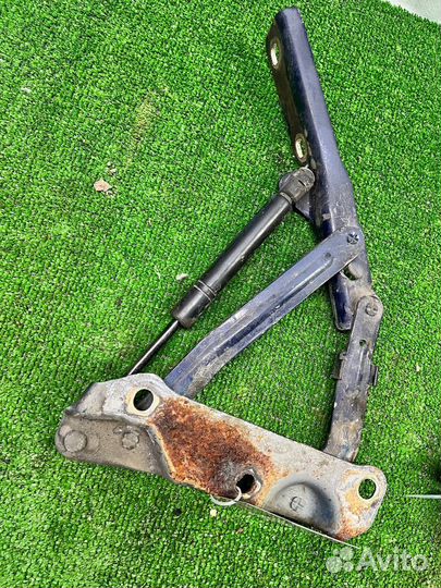 Петля капота в сборе L R Opel Vectra B Вектра