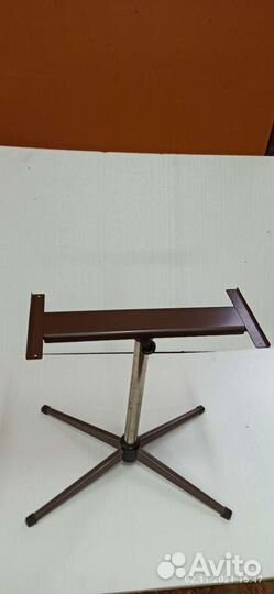 Универсальная подставка под телевизор